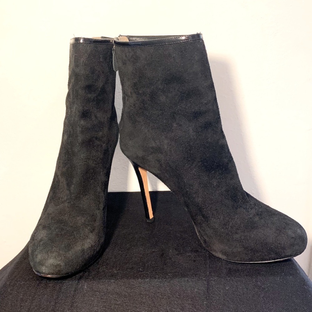 Ann Taylor Suede Black Booties